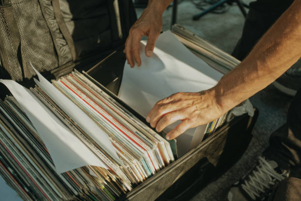 istock The Art of Vinyl: A Close-Up Look at Record Collecting 1485506805