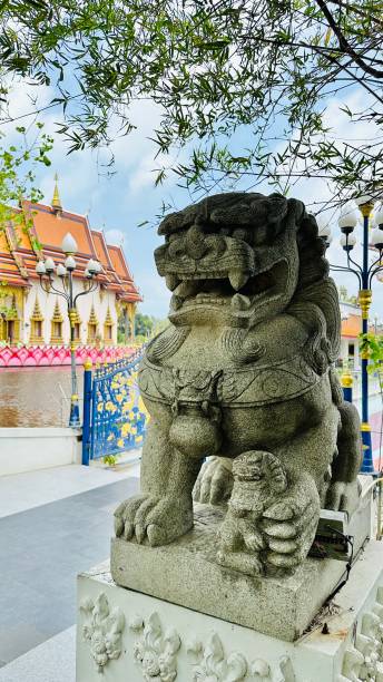 istock Sculpture Thai Lion Guardian 1485508669