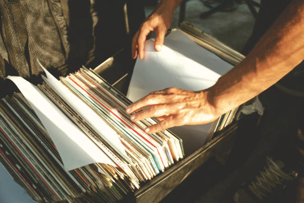 istock The Art of Vinyl: A Close-Up Look at Record Collecting 1485510135