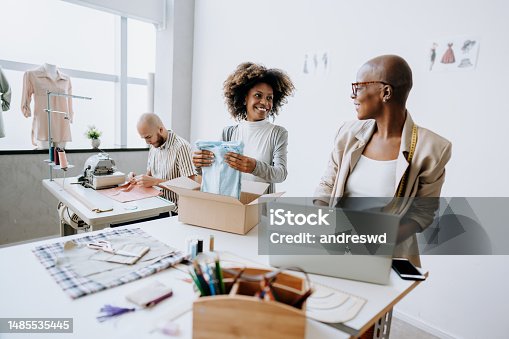 istock Preparing clothes to send to customer purchase online 1485535445