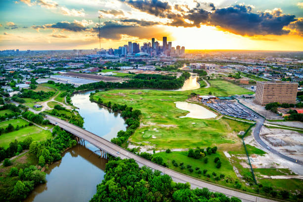 houston skyline from over buffalo bayou - houston-texas bildbanksfoton och bilder
