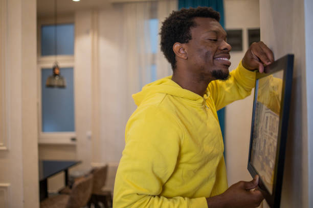 istock Young man moves into a new apartment 1485574761
