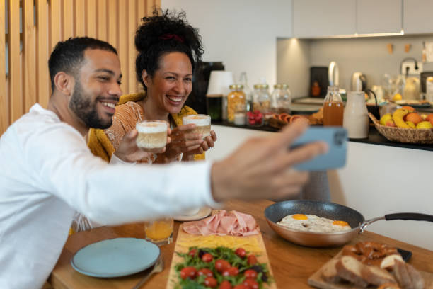 istock Breakfast in pajamas with visiting friends 1485575849