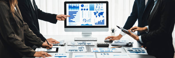 istock Analyst team utilizing BI Fintech to analyze financial report. Prodigy 1485583480