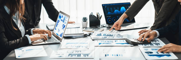 istock Analyst team utilizing BI Fintech to analyze financial report. Prodigy 1485586000