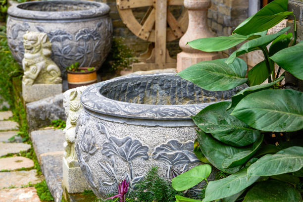 close-up of a water tank in rural china - ceramics column garden pot ceramic imagens e fotografias de stock