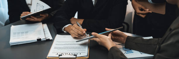 istock Corporate executive sign e-signature on digital tablet with stylus. Prodigy 1485588914