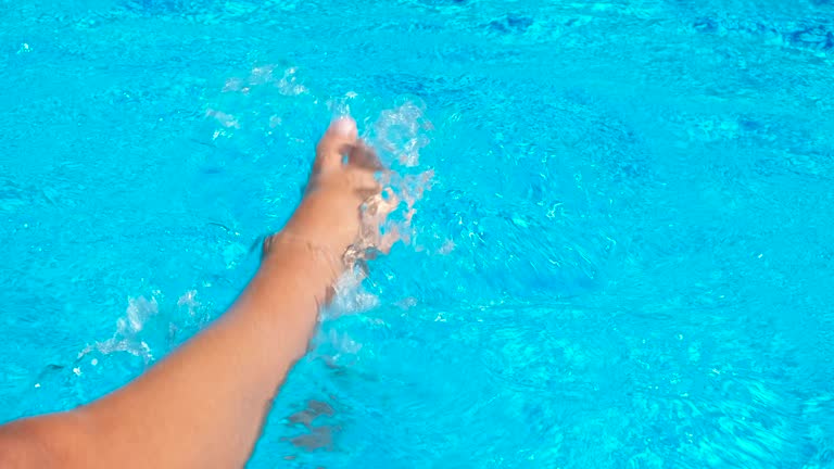 Swigging Pool 160+ Person Diving Into Pool And Making A Splash Stock Videos and ...