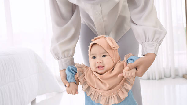 istock First steps, Baby girl 1485636472