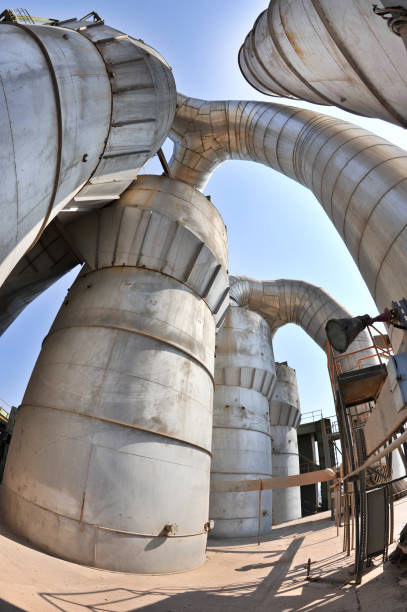 zbiorniki i rurociągi ze stali nierdzewnej - fuel storage tank fossil fuel farm refueling zdjęcia i obrazy z banku zdjęć