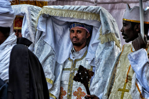 festival di timkat a gondar, etiopia - dancing africa ethiopian culture ethiopia foto e immagini stock