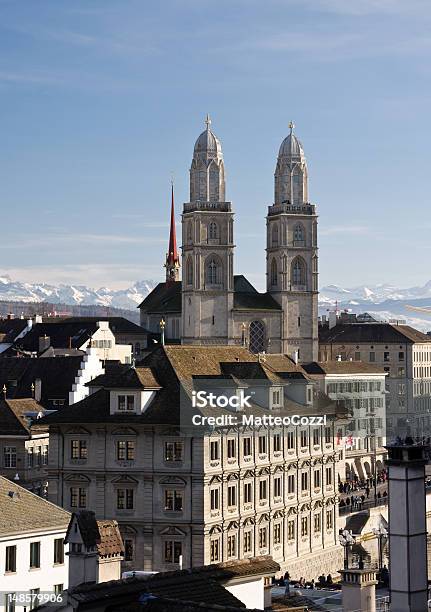 Grossmuenster A Zurigo - Fotografie stock e altre immagini di Cattedrale di Grossmünster - Cattedrale di Grossmünster, Città di Zurigo, Ambientazione esterna