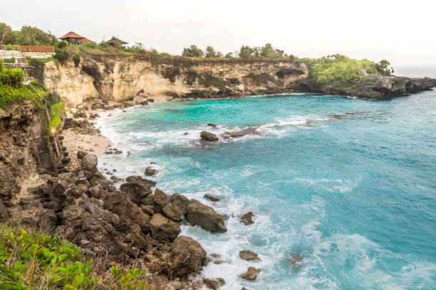 laguna azul. nusa ceningan. bali, indonesia - nusa lembongan fotografías e imágenes de stock