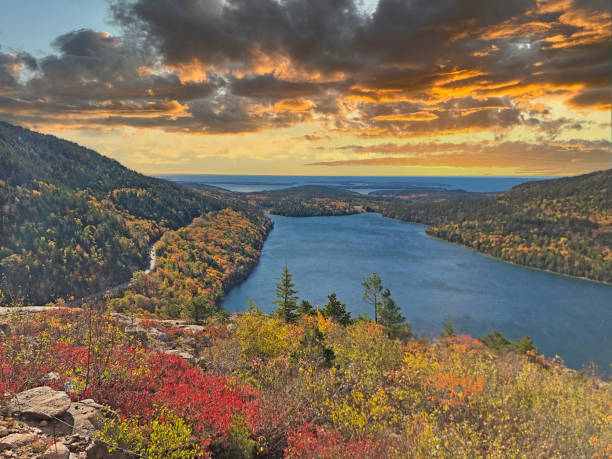 istock Bubble Rock Overlook - bubbles divide trail and Jordan Pond,  Acadia National Park 1485860154