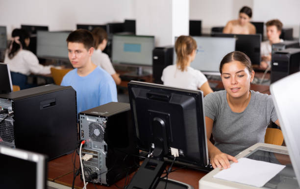 Students learning computer programming, Vocational education