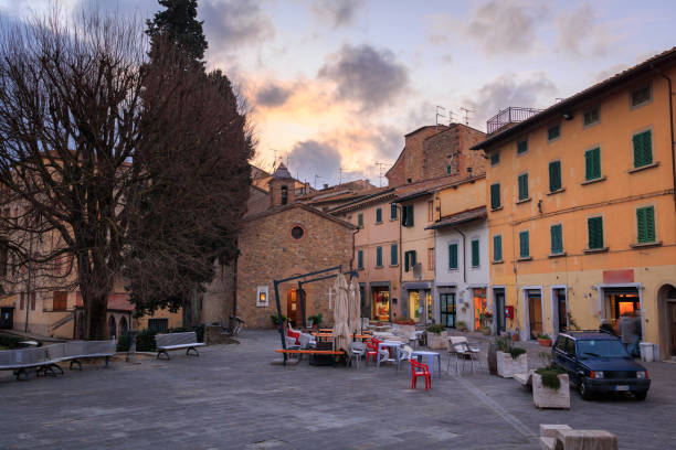 istock Gambassi Terme town square, Tuscan old town 1485875053