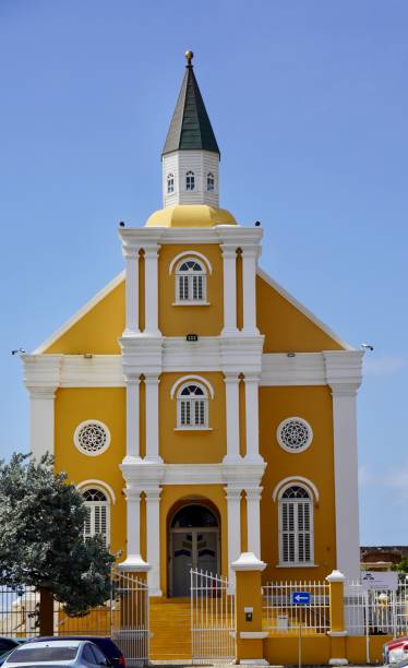 istock Yellow Church Willemstad Curacao 1485891656