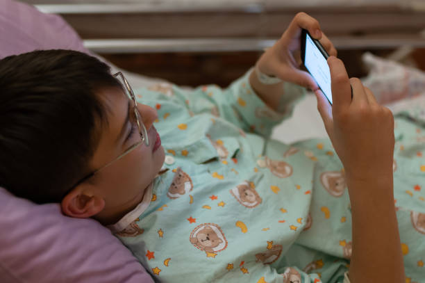 istock A child in the hospital 1485896402