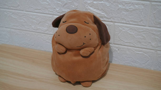 istock The Stuffed Dog is Smiling 1485917401