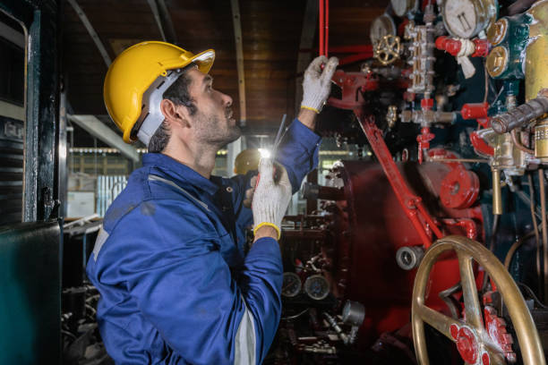 istock Engineer train Inspect the train's diesel engine, railway track in depot of train 1485973647