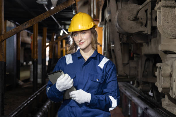 istock Engineer train Inspect the train's diesel engine, railway track in depot of train 1485976304