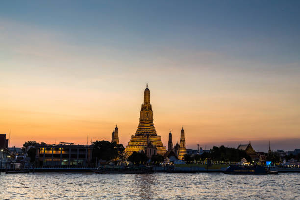 istock Wat Arun Temple of Bangkok view during sunset dusk 1486037482