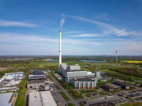 A waste incineration plant in North Rhine-Westphalia. The Asdonkshof  unit has an annual throughput of 270,000 tons. The thermal capacity is 98 MW, the district heating capacity is 30 MW, the electrical output is 22 MW.