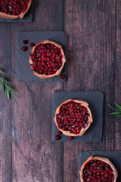 istock Kalitka pie, Karelian pasty, with cowberry 1486098106