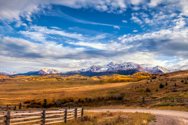 istock Mount Wilson at Autumn 1486108610