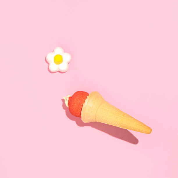istock Strawberry flavor ice cream 1486111462