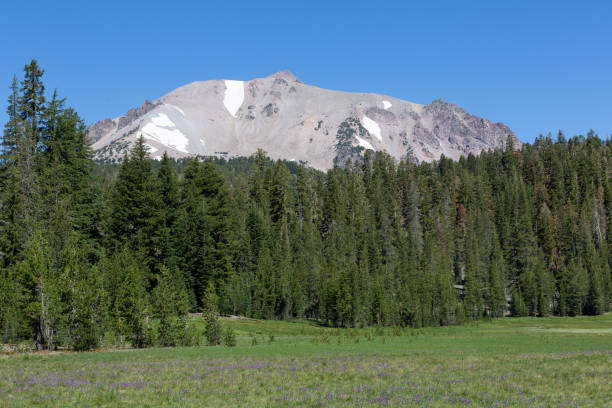 istock Lassen Volcanic National Park 1486121064