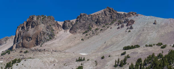 istock Lassen Volcanic National Park 1486121161
