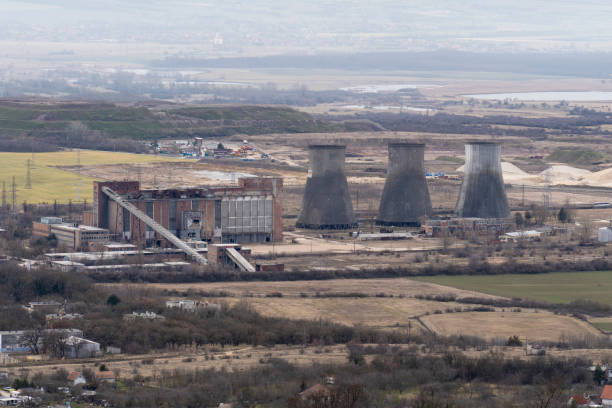 istock Closed old dilapidated power plant in Hungary 1486156427