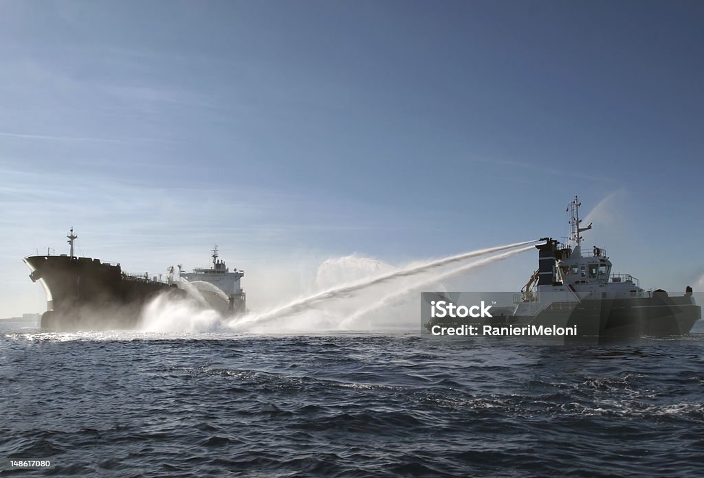 Busca e salvamento: Fireboat em acção - Royalty-free Derrame de Petróleo Foto de stock