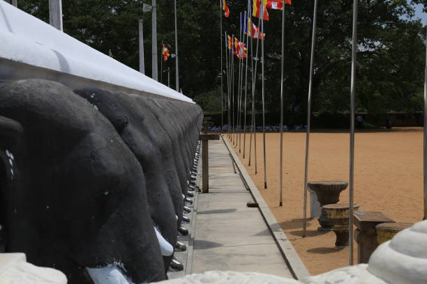 istock Elephant wall at Ruwanwelisaya 1486198624