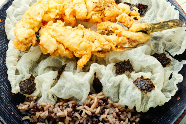 Baked fish in pairing with garnish.