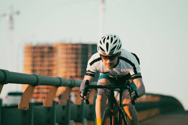 istock Cyclist in the big city 1486249288