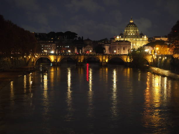 성 베드로 대성당, 폰테 산탄젤�로, 테베레 - tiber river 뉴스 사진 이미지