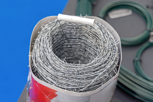 New Galvanized Barbed Wire Packed in Coil