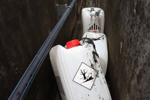 istock Chemicals from industry or laboratory  leak on the floor 1486415008