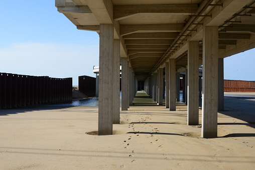 Pie Column Pier Columns Stock Photo - Download Image Now - Architectural Column ...