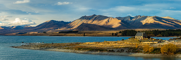 Tekapo is a small town located in the Mackenzie Basin of the South Island of New Zealand. It is known for its stunning natural beauty and outdoor recreational activities, particularly stargazing and skiing.