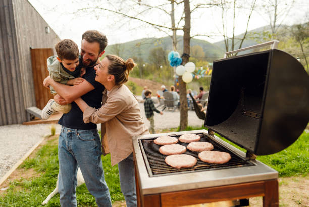 istock Barbecuing for the Fourth of July 1486553984