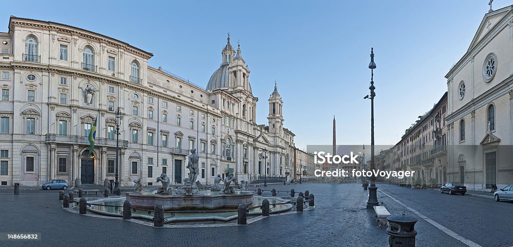 Dawn w Piazza Navona Fontana del Moro panorama Rzym, Włochy - Zbiór zdjęć royalty-free (Plac Navona)