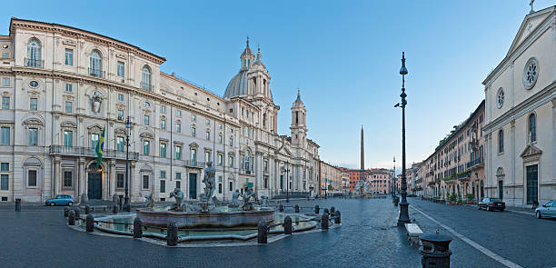 рассвет в пьяцца навона фонтана del moro panorama рим италия - piazza navona стоковые фото и изображения