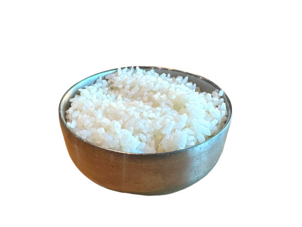 tigela de arroz branco isolado no fundo branco - clipping path rice white rice basmati rice - fotografias e filmes do acervo