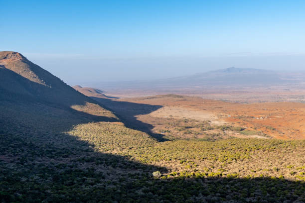 vista del gran valle del rift en kenia, áfrica - valle del rift fotografías e imágenes de stock