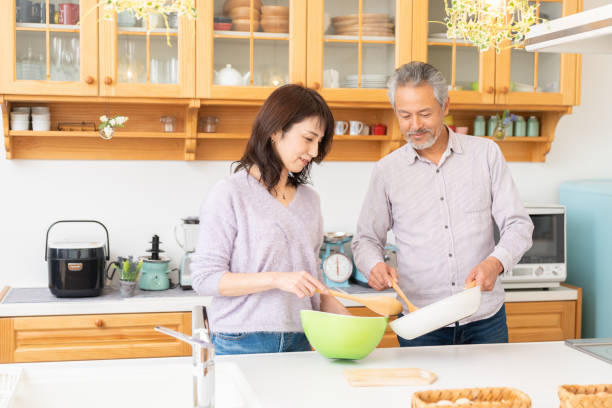 istock senior age couple who cooks 1486664748