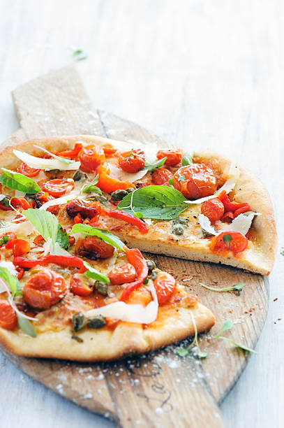 istock Healthy roasted Italian tomato pizza 148674074