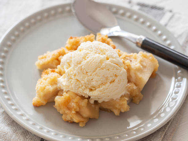 istock Apple crumbles with Vanilla Ice Cream 1486749460